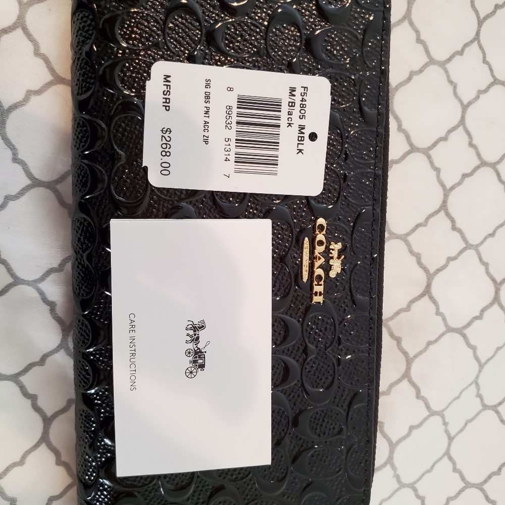 COACH Large wallet COLOR: BLACK